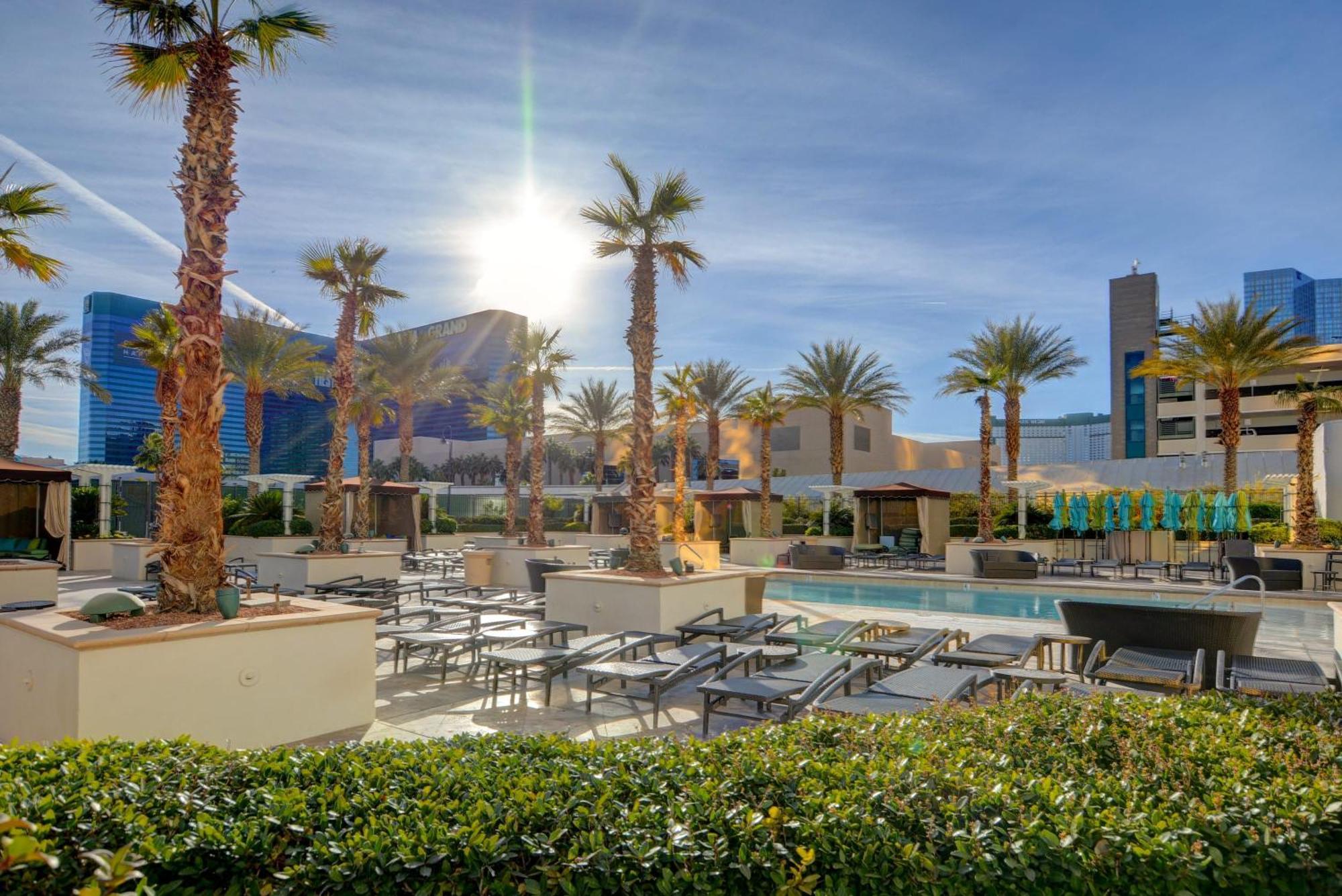Mgm Signature-06-711 Strip View Jacuzzi Studio Лас Вегас Екстериор снимка